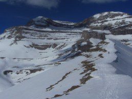 esqui de travesia parque nacional de ordesa, guia de alta montaña pirineos y alpes